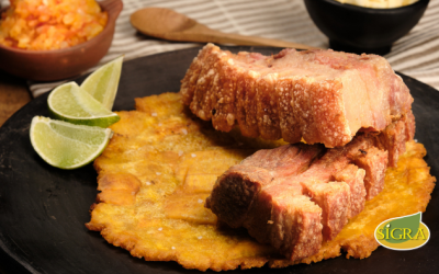 PATACON CON CHICHARRON Y CARNE DESMECHADA